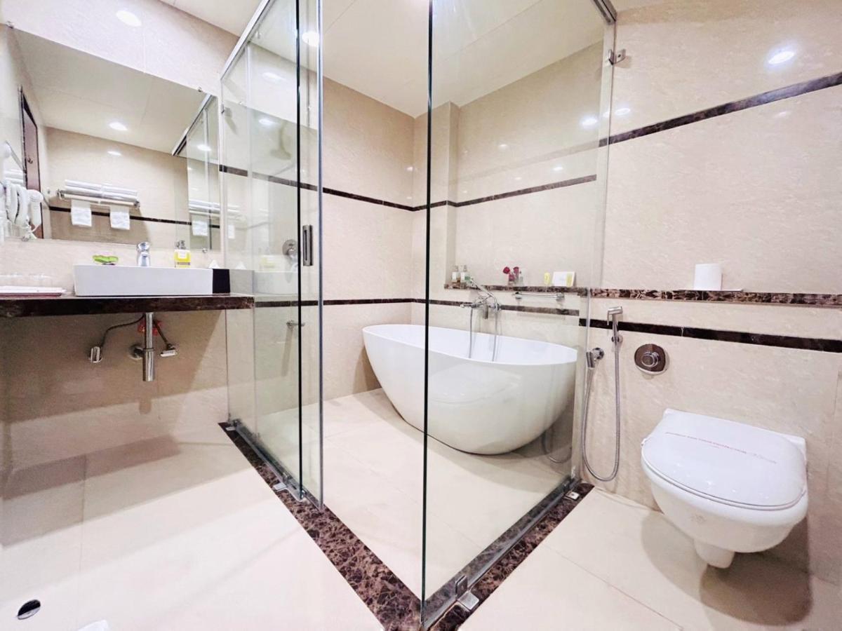 Boulevard 9 Luxury Resort & Spa Nadiad Экстерьер фото