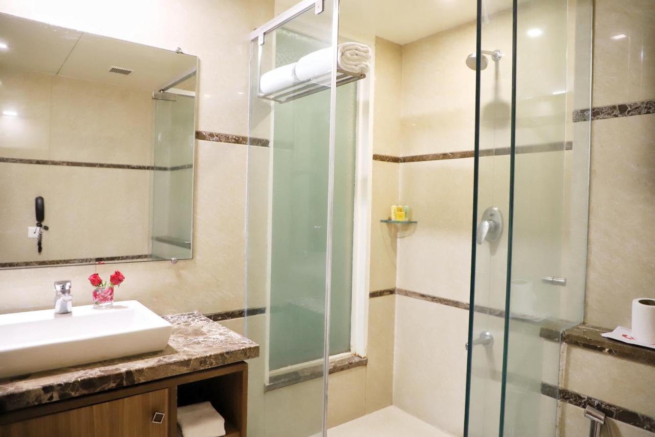 Boulevard 9 Luxury Resort & Spa Nadiad Экстерьер фото