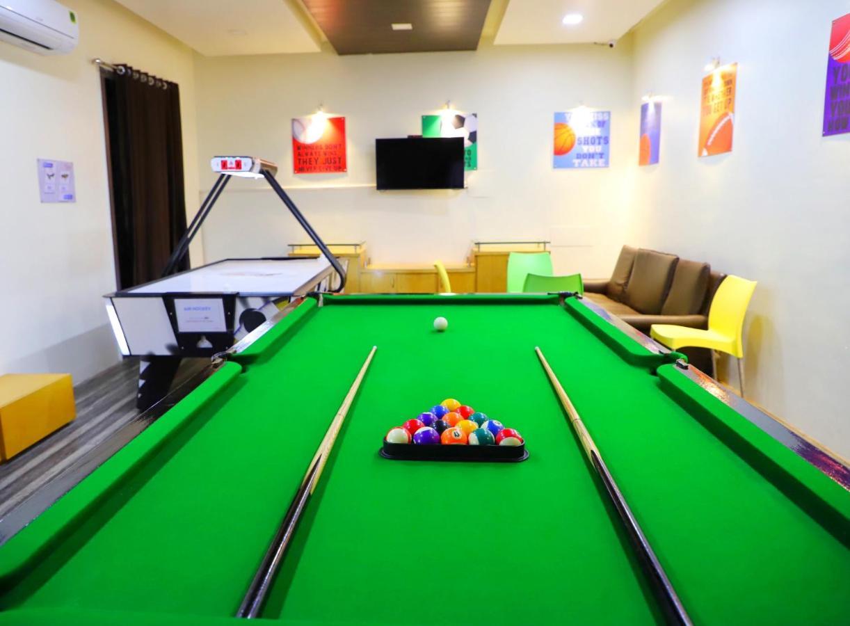 Boulevard 9 Luxury Resort & Spa Nadiad Экстерьер фото