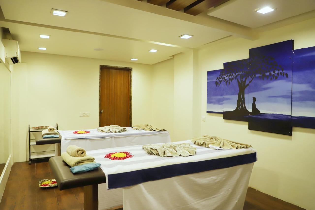 Boulevard 9 Luxury Resort & Spa Nadiad Экстерьер фото
