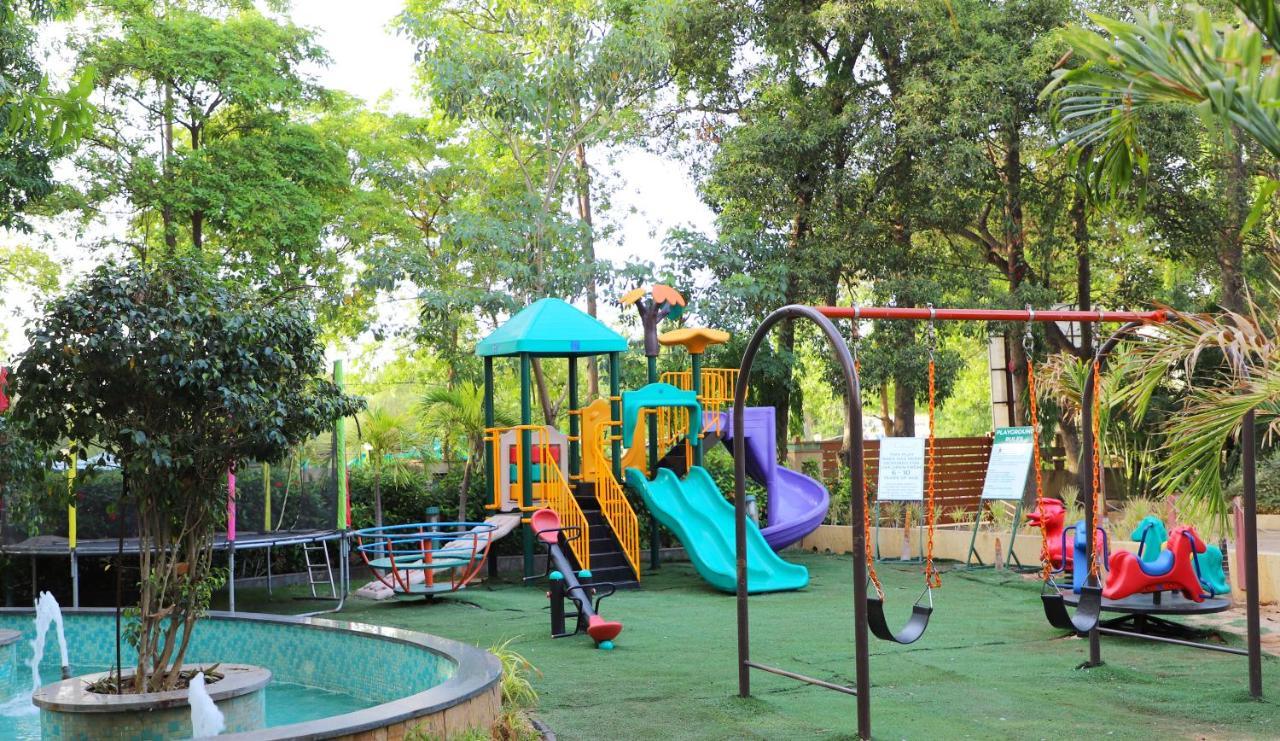 Boulevard 9 Luxury Resort & Spa Nadiad Экстерьер фото