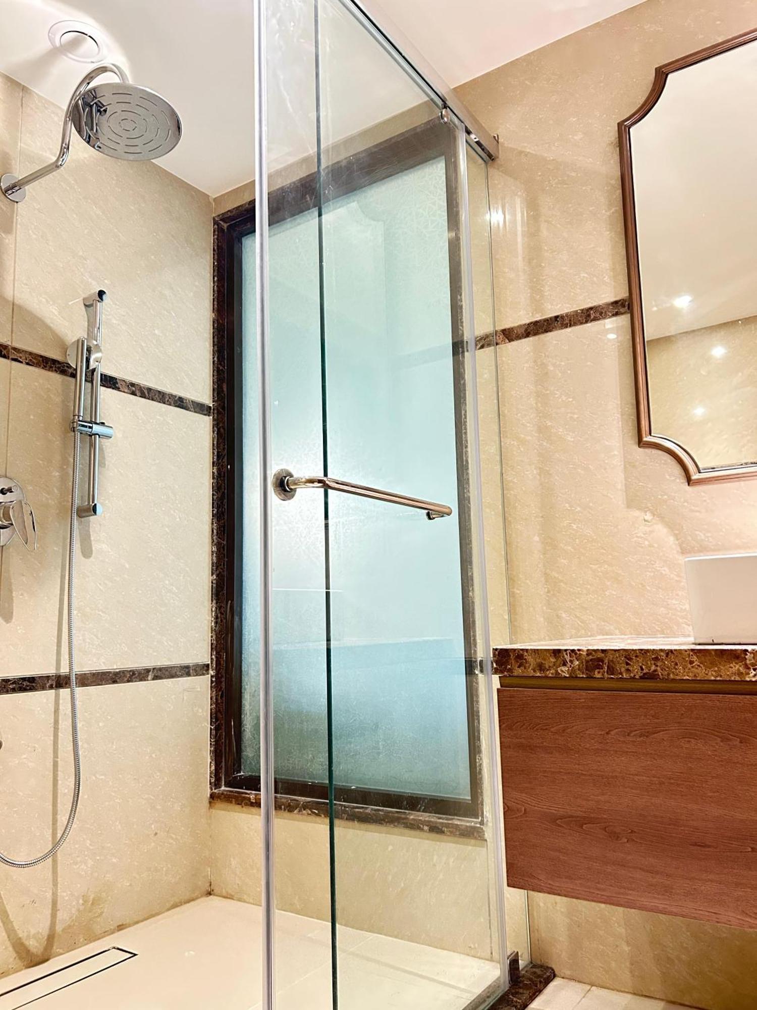 Boulevard 9 Luxury Resort & Spa Nadiad Экстерьер фото