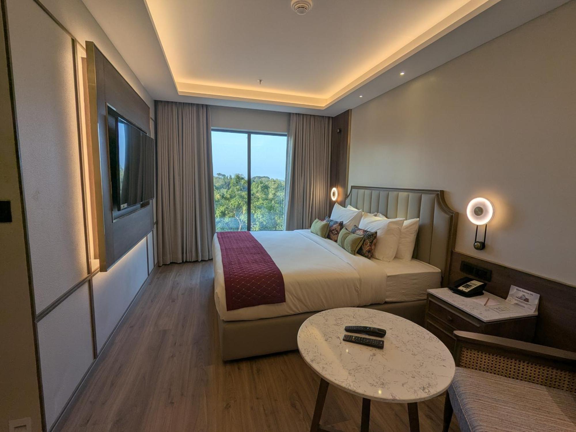 Boulevard 9 Luxury Resort & Spa Nadiad Экстерьер фото